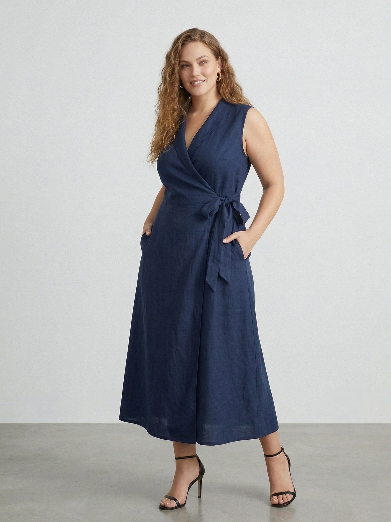 Katie Women‘s  V-Neck Sleeveless Dresses